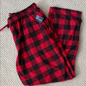 NWT Men’s Club Room Red and Black Checkered Pajama Bottoms